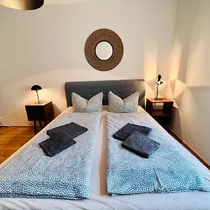 Apartment Alte Schoenhauser Lux
